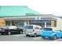 コンビニ　セブンイレブン八代松高小学校前店（コンビニ）まで481m