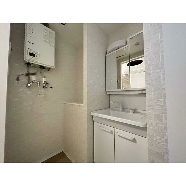 【札幌市西区二十四軒四条のマンションの洗面設備】