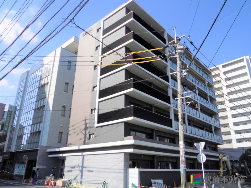 佐賀市駅南本町のマンションの建物外観