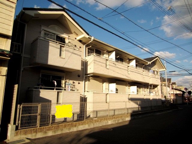 岸和田市南町のアパートの建物外観