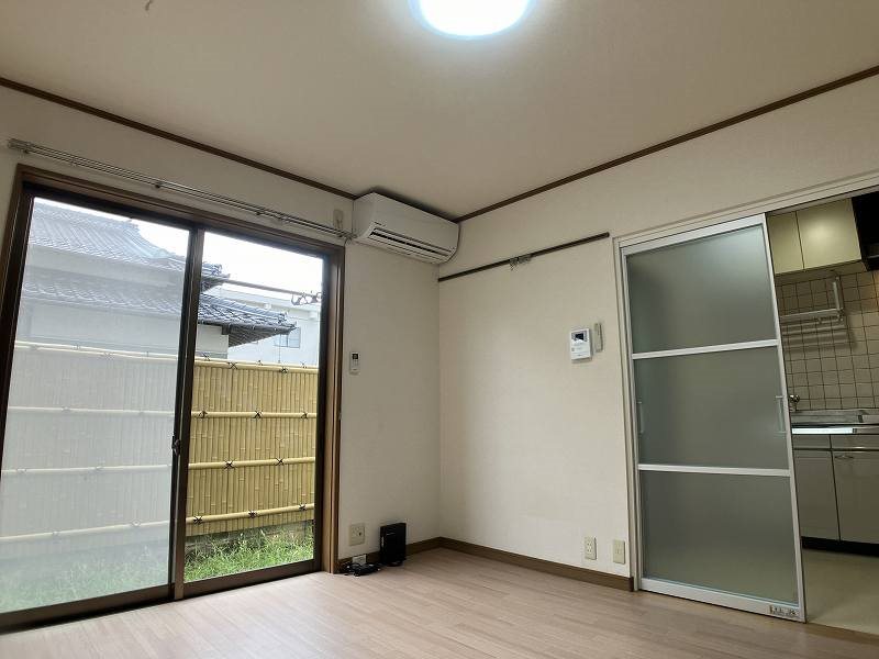 居室・リビング　別室参考画像です。