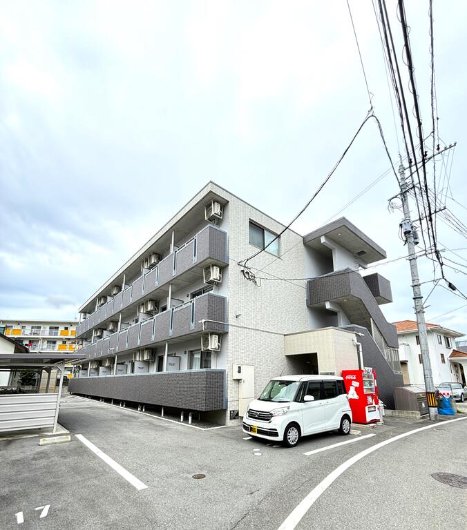 熊本市中央区琴平本町のマンションの建物外観