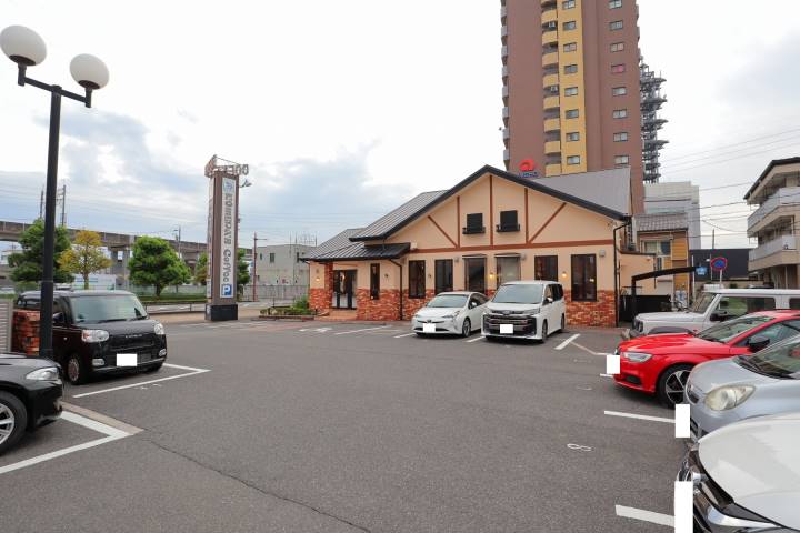 飲食店　コメダ珈琲店 岐阜駅前店（飲食店）まで575m