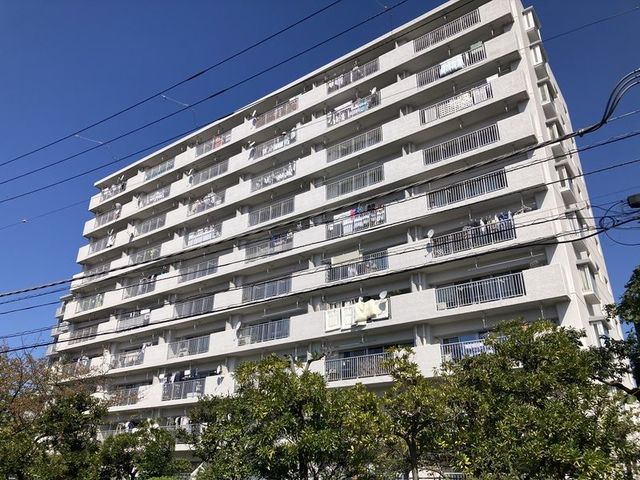 船橋市山野町のマンションの建物外観