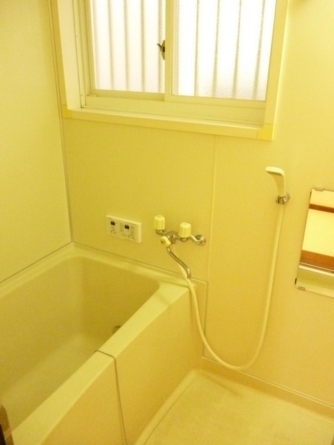 バス・シャワールーム　うれしい追焚き付き。