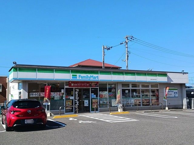 コンビニ　ファミリーマート新居浜坂井町店（コンビニ）まで445m