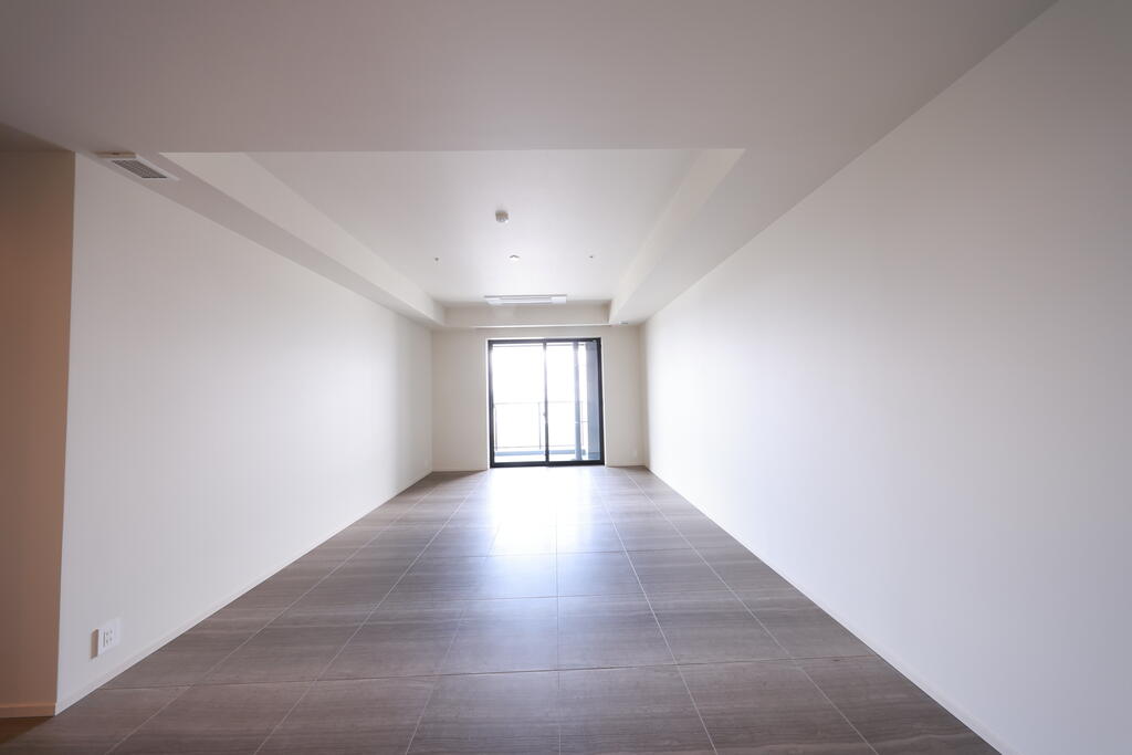 居室・リビング　内観１