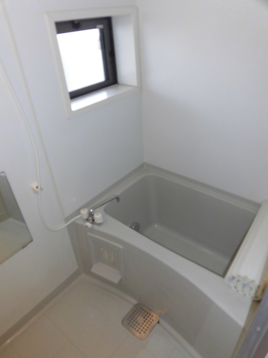 バス・シャワールーム　105 浴室