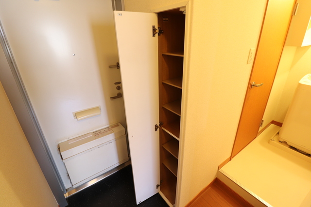 収納　シューズボックス