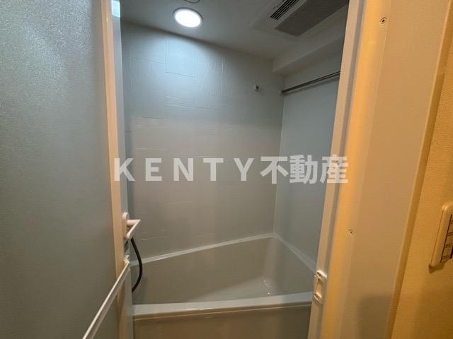 バス・シャワールーム　落ち着いた空間のお風呂です