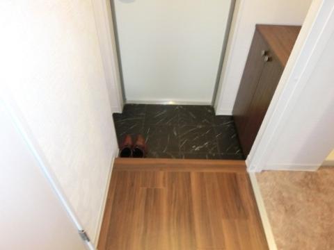 　玄関　玄関内