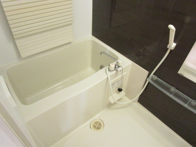 バス・シャワールーム　追い焚き給湯機能付き浴室