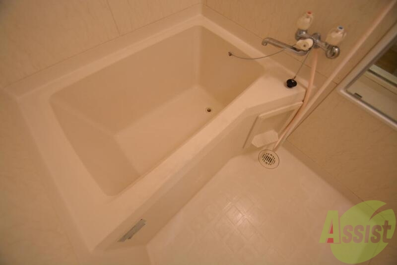 バス・シャワールーム　お湯に浸かって１日の疲れを癒してください