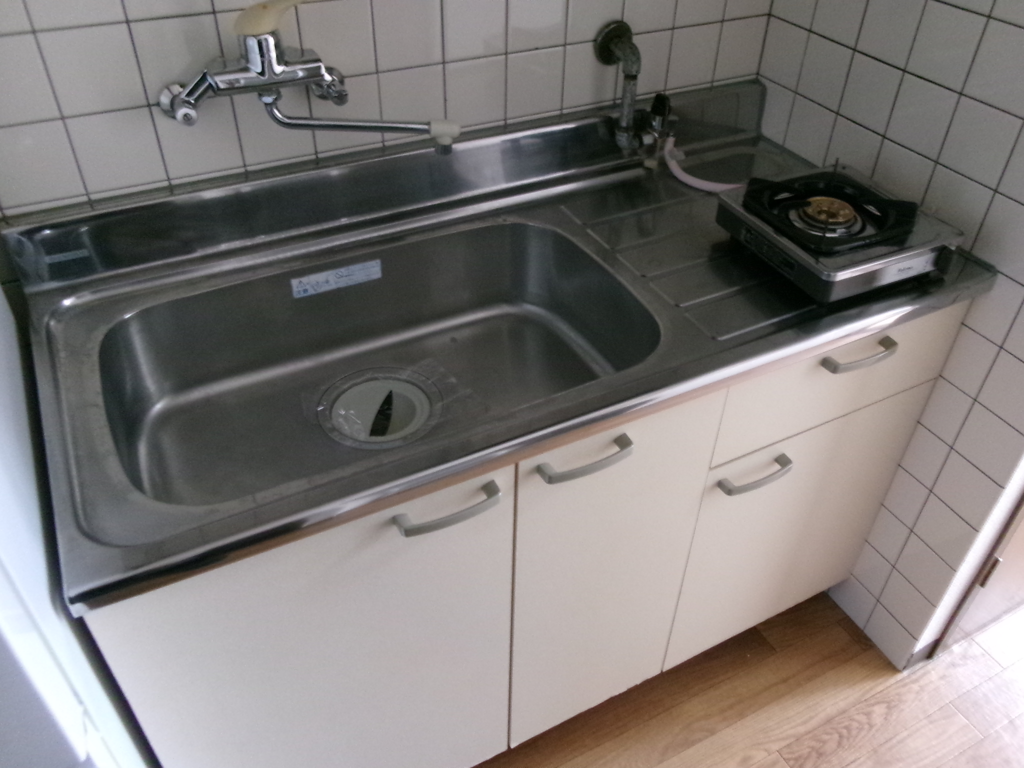 キッチン　※写真は別のお部屋です。現況を優先させて頂きます。