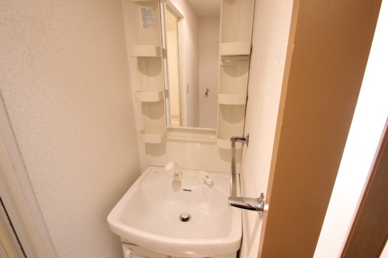 洗面設備　※別部屋の写真です