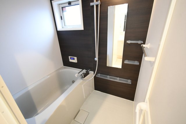 バス・シャワールーム　日々の疲れを癒すお風呂付です