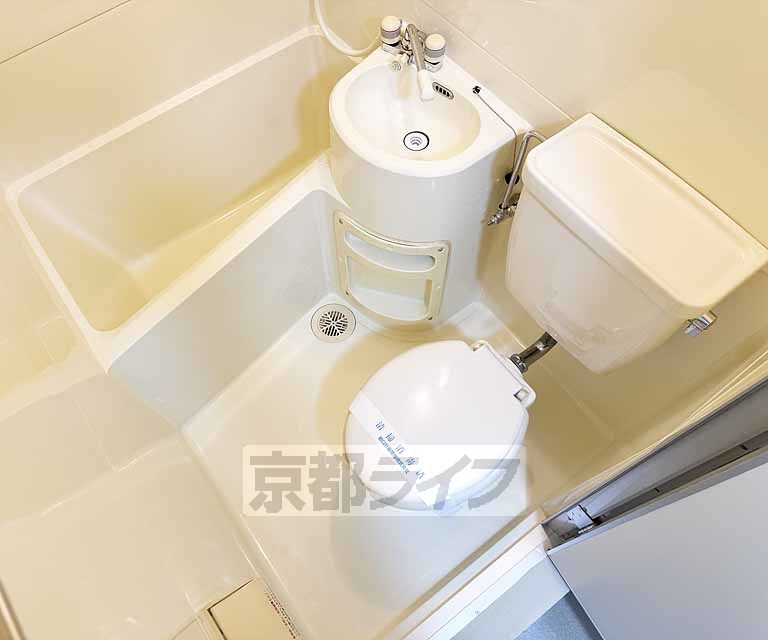 バス・シャワールーム　ユニットバスになっています！