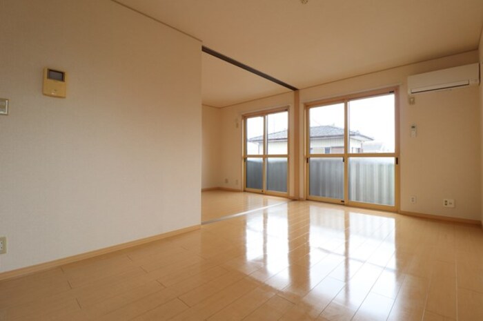 居室・リビング　リビング全景