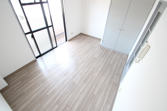 居室・リビング　※別部屋の写真です