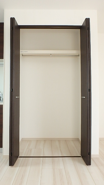 収納　★上部棚で空間を有効活用できるクローゼット★