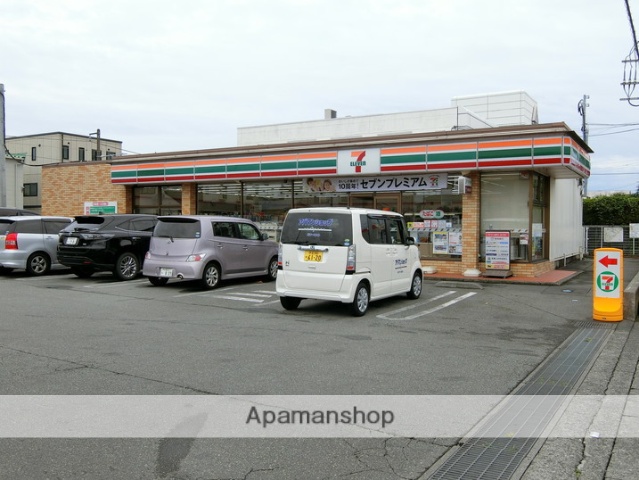 コンビニ　セブンイレブン（コンビニ）まで431m