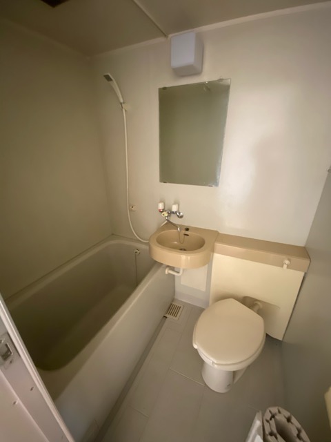 バス・シャワールーム　シンプルで機能的なユニットバスです！