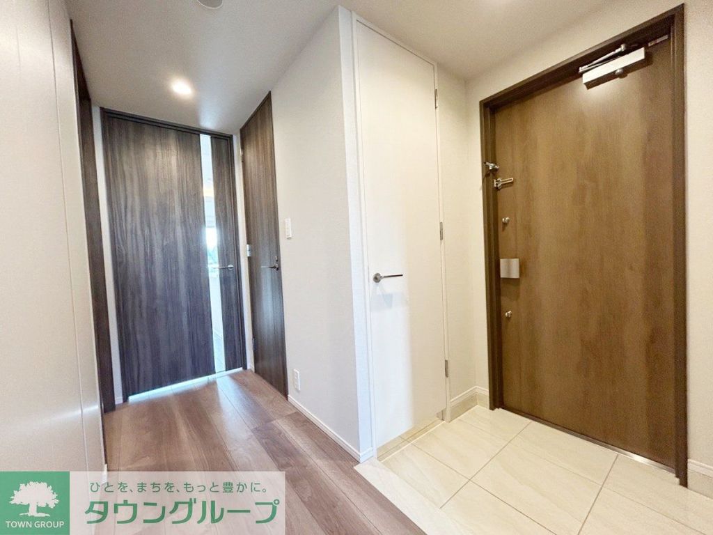 玄関　お部屋探しは株式会社　タウンハウジング　までお気軽にお問合…