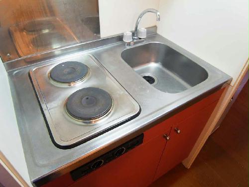 キッチン　仕様、設備は現況と異なる場合があります。