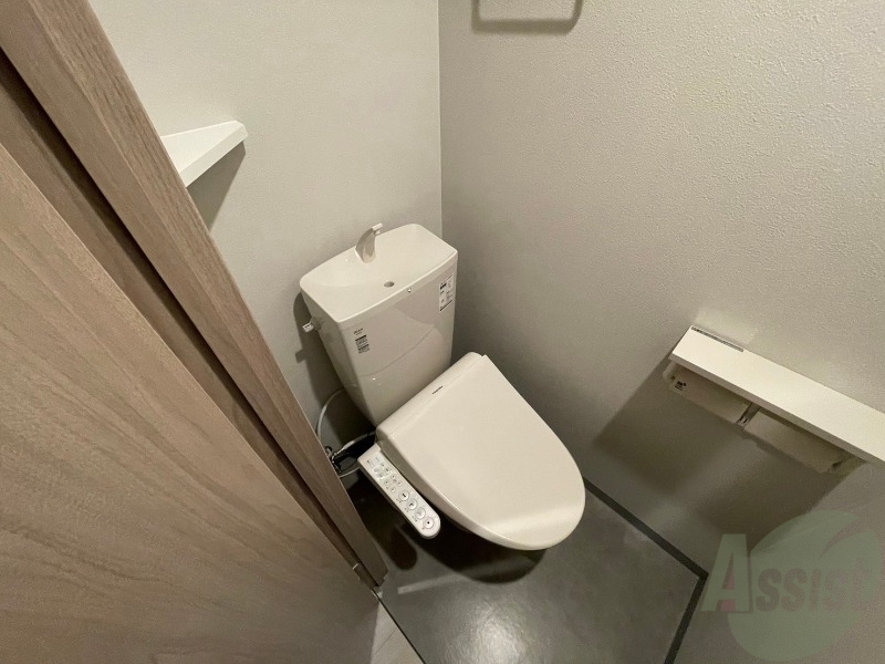 トイレ　こちらはトイレです。清潔感があり、安心して使用できます。
