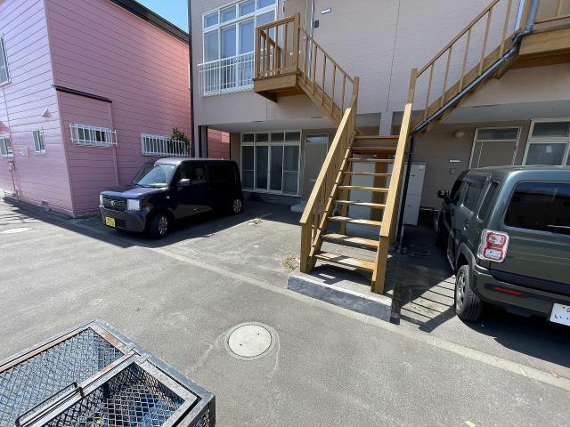 駐車場　駐車場