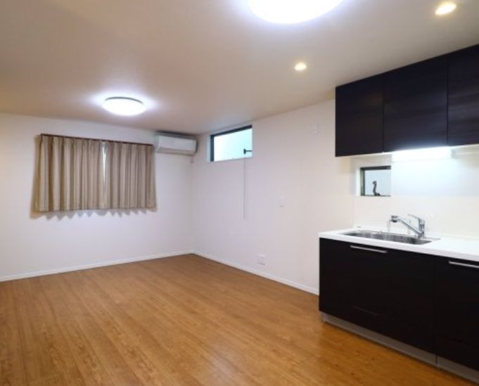 居室・リビング　ゆったり過ごせる居間です