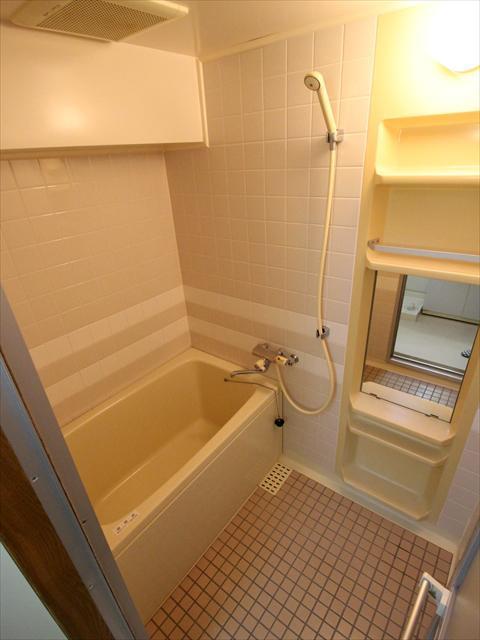 バス・シャワールーム　道後湯之町　グランドステイタス道後　浴室