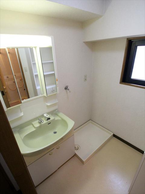 洗面設備　道後湯之町　グランドステイタス道後　洗面所