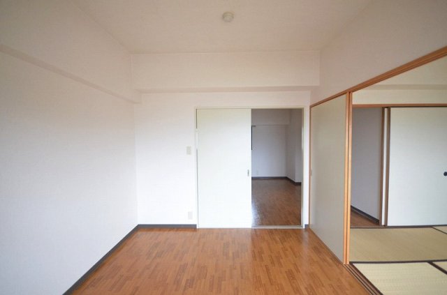 居室・リビング　別号室の写真です