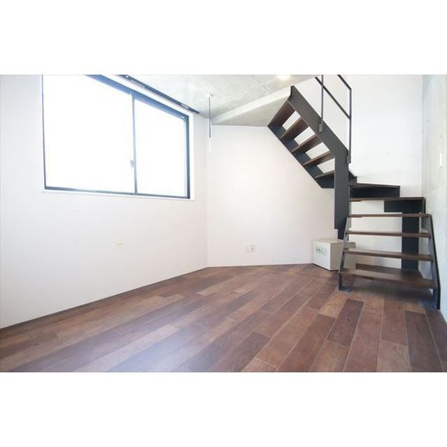 居室・リビング　中はこのようになっています