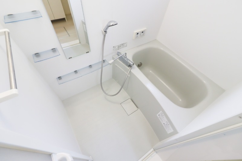 バス・シャワールーム　図面と現状に相違がある場合には現状を優先