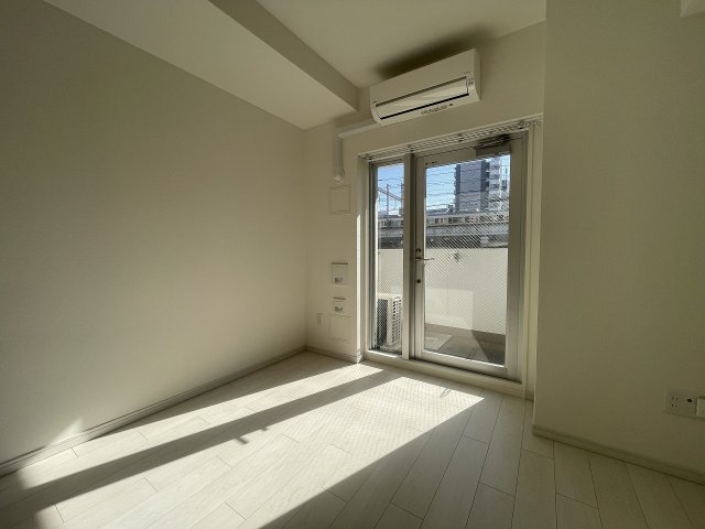 居室・リビング　こちらのリビングで趣味の時間をお楽しみください