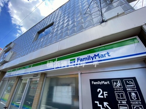 コンビニ　ファミリーマート妙蓮寺駅前店（コンビニ）まで791m