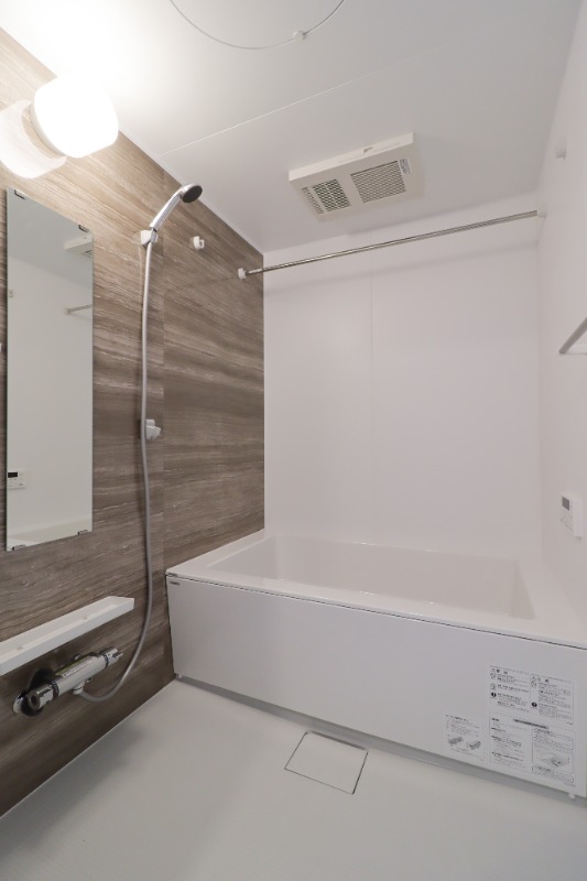 バス・シャワールーム　図面と現状に相違がある場合には現状を優先