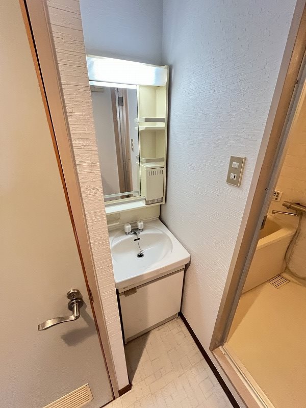 洗面設備　※掲載情報と物件の現況が異なる場合、現況を優先するものとしま