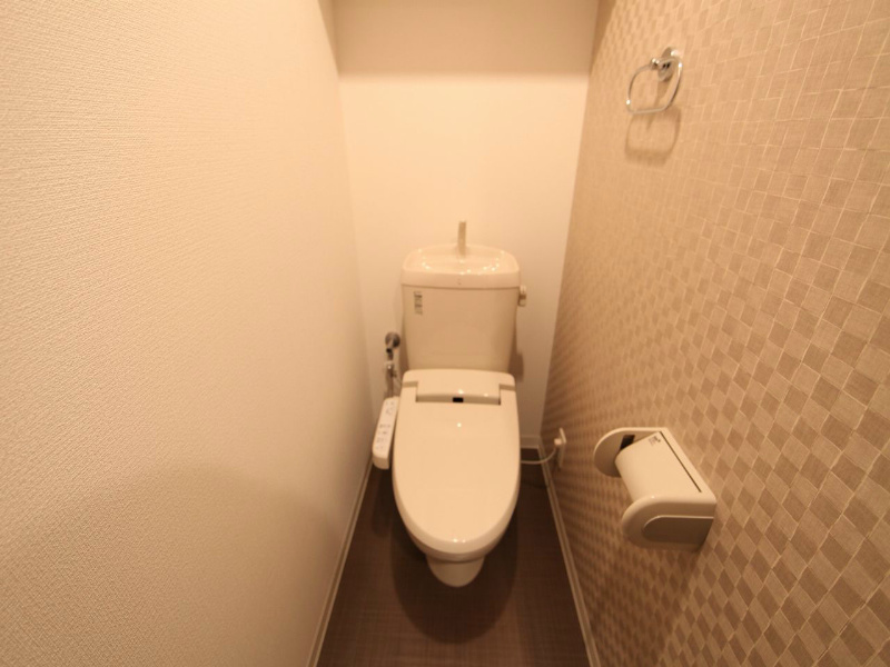 トイレ　温水洗浄暖房便座付トイレ
