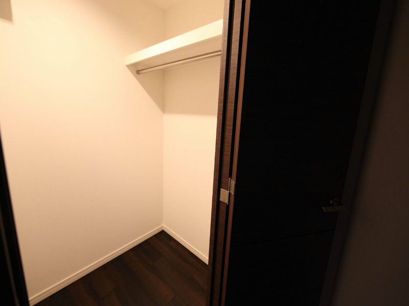 収納　ウォークインクローゼット付（収納充実してます）