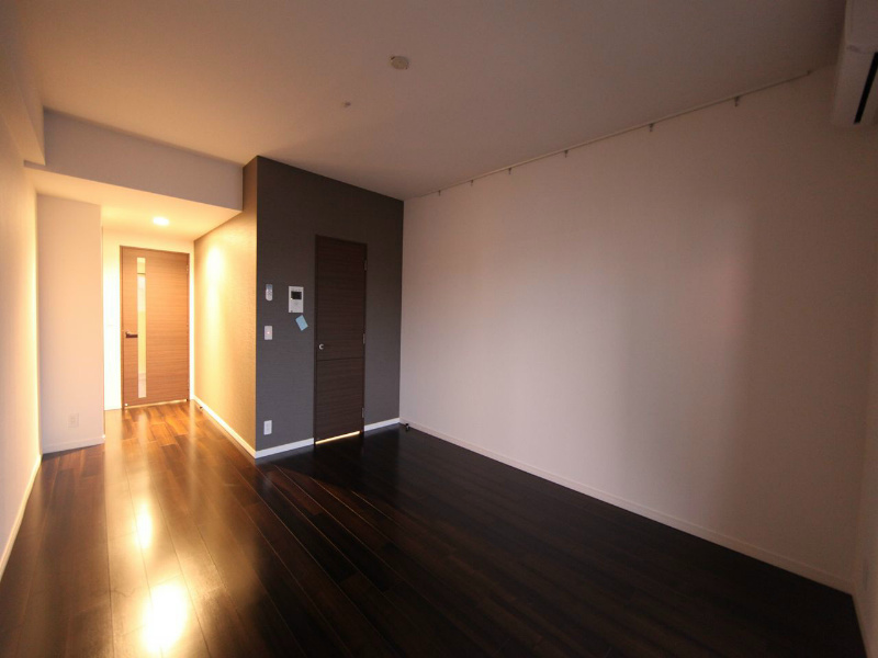 居室・リビング　洋室11.2帖　ウォークインクローゼット（収納充実してます）