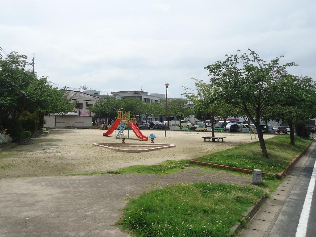 公園　公園（公園）まで270m