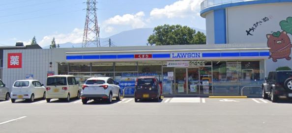 コンビニ　ローソン 甲斐竜王新町店（コンビニ）まで656m