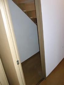 その他設備　★階段下の収納です★