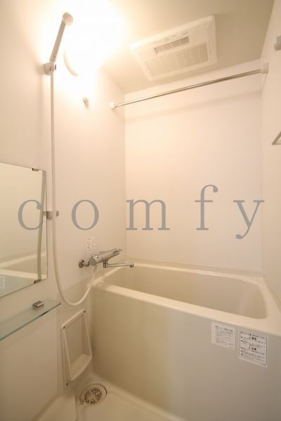 バス・シャワールーム　浴室乾燥機付き