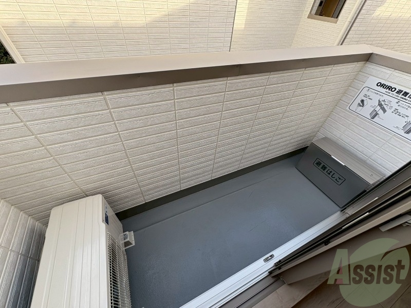 バルコニー　バルコニーはない為室内干しにこちらご利用ください。