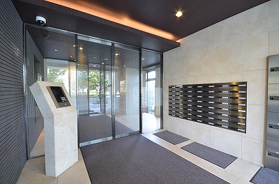 エントランス　★オートロックで不審者をシャットアウト！★