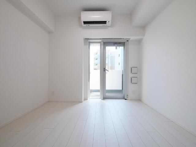 居室・リビング　ゆったり過ごせる居間です